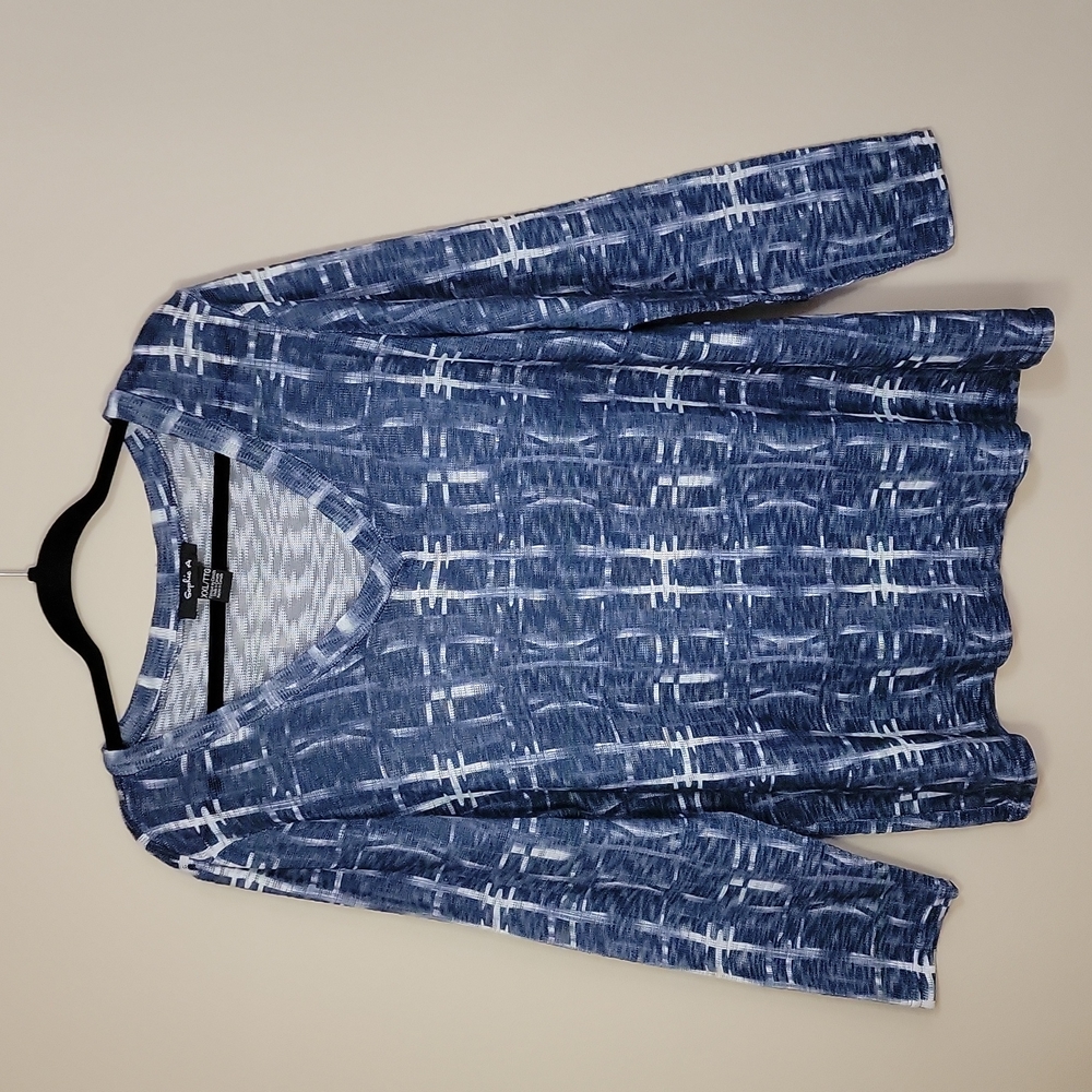 Sophie A long sleeve sweater